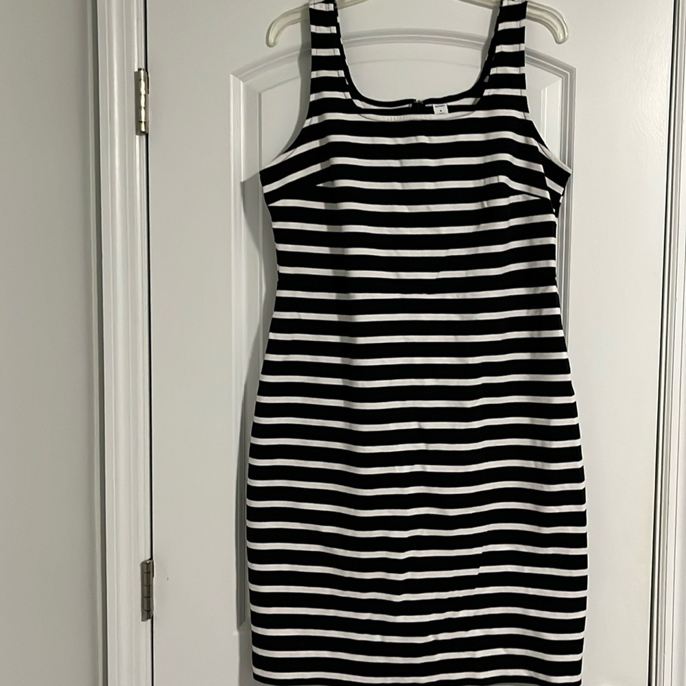 Old Navy, black/white stripe sleeveless dress. Size XL.